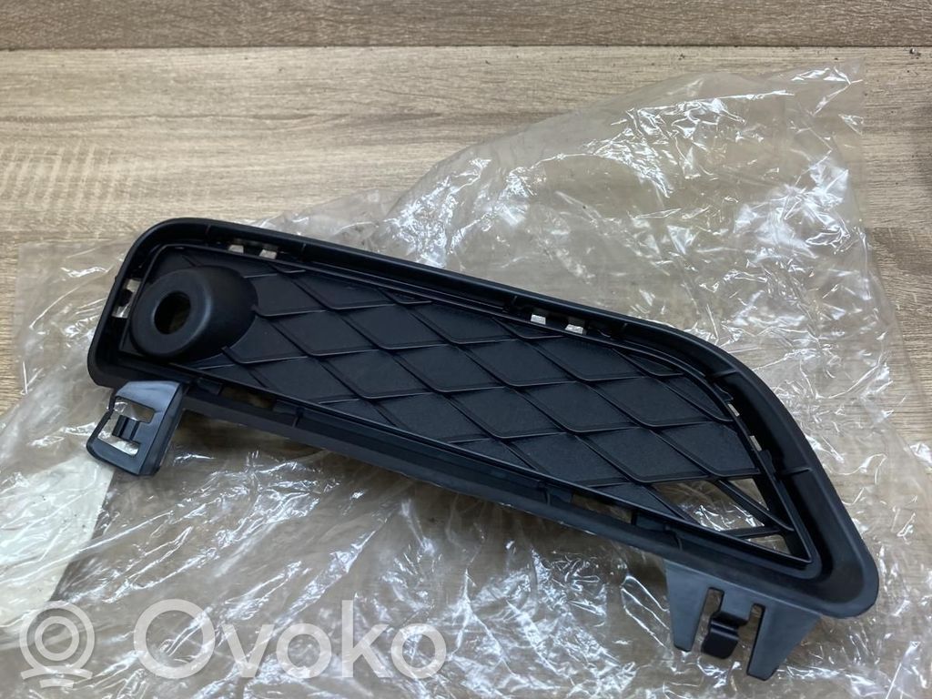 BMW X3 F25 Grilă inferioară bară față 