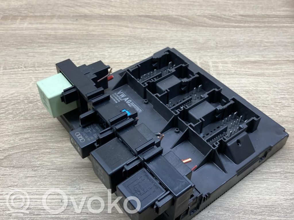 Volkswagen PASSAT B7 Modul confort 