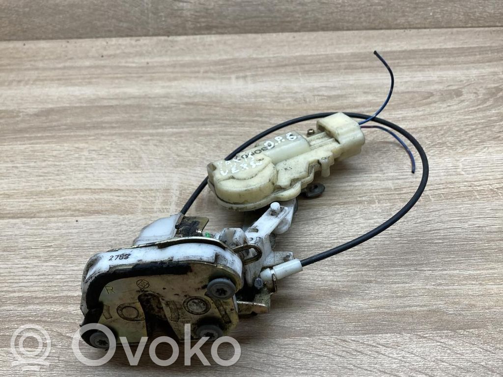 Toyota Corolla Verso E121 Serrure de porte arrière