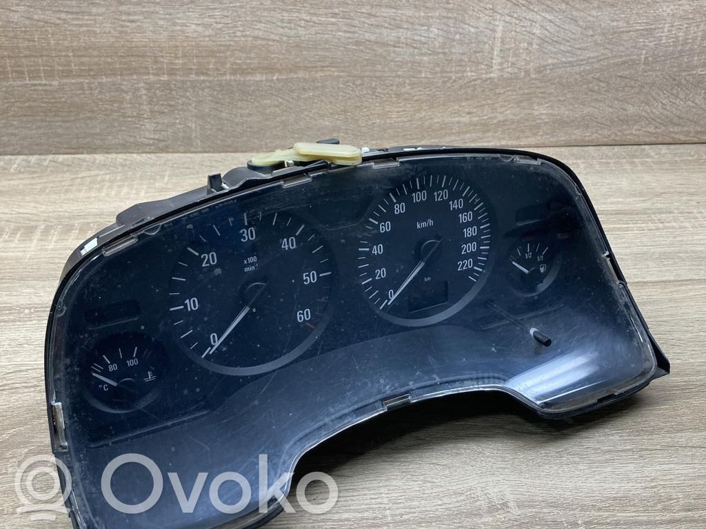Opel Zafira A Спидометр (приборный щиток)
