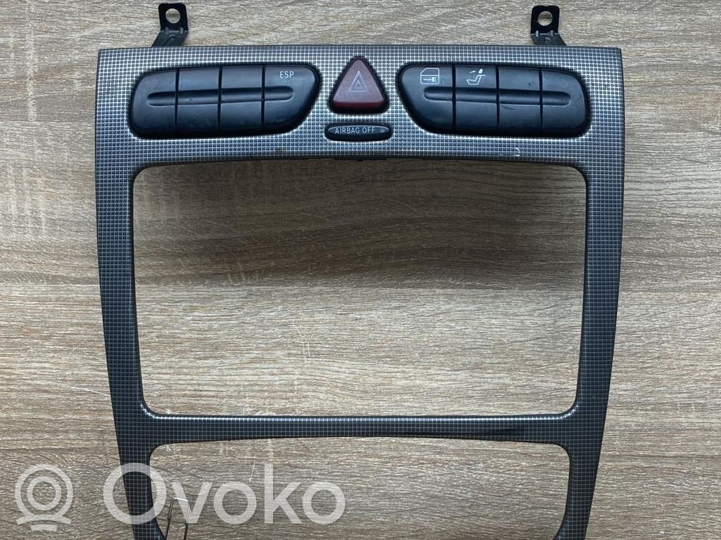 Mercedes-Benz E W211 Schalter Warnblinkanlage 