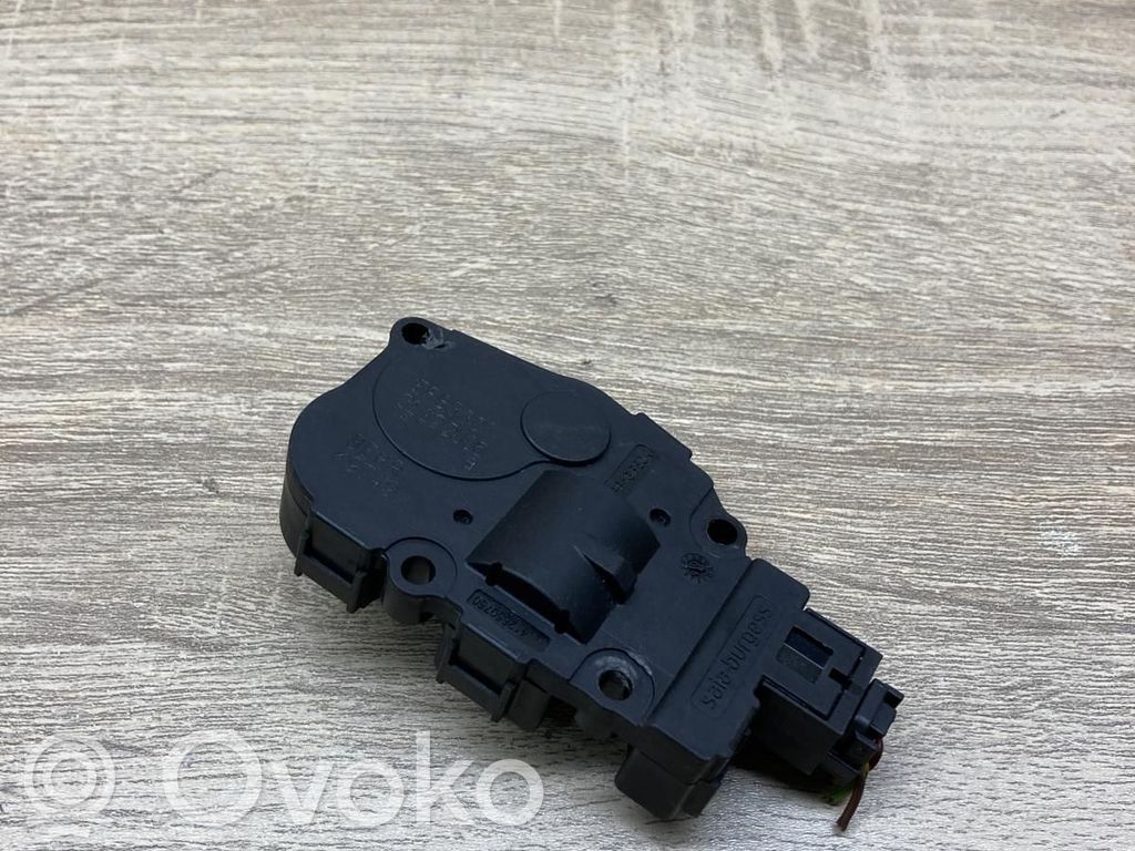Audi A4 S4 B8 8K Tuloilmaventtiilin käyttömoottori 