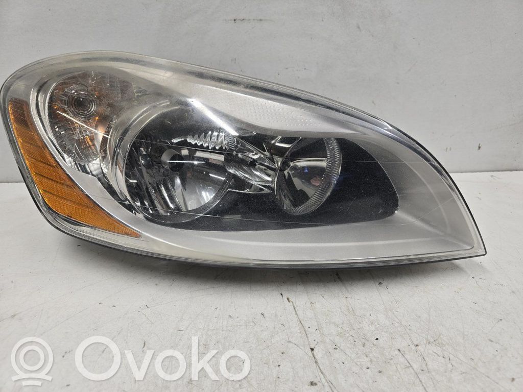 Volvo XC60 Phare frontale 