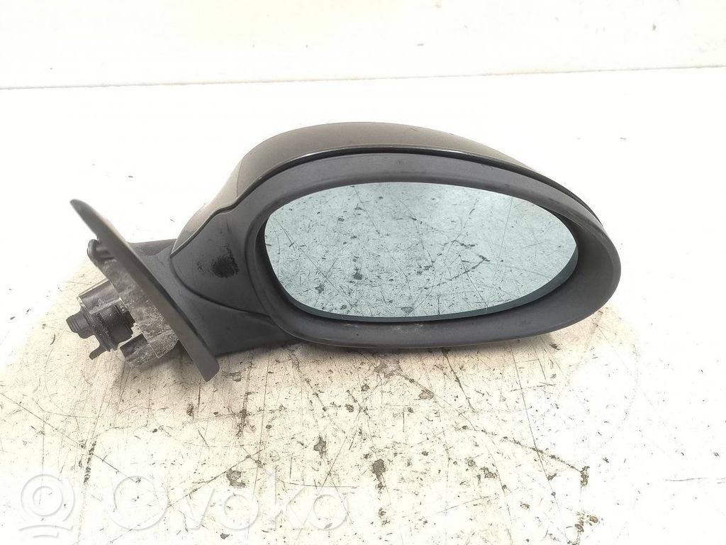Front door electric wing mirror