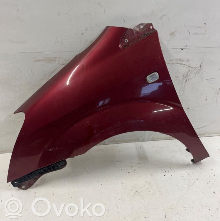 Toyota Corolla Verso E121 Sparnas 