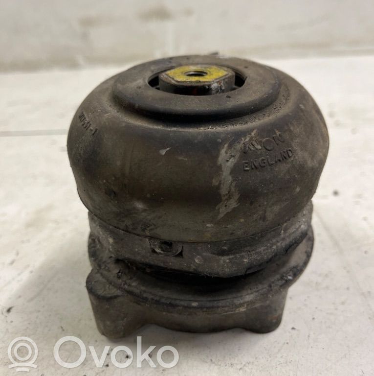 Soporte de montaje del motor   4E0199381