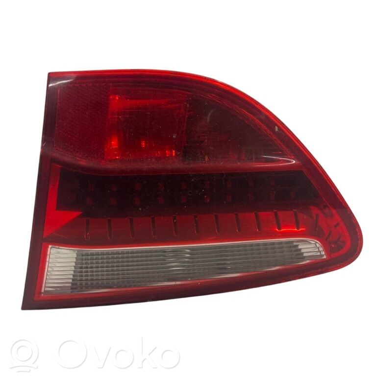 Seat Exeo (3R) Lampă spate în capacul portbagajului 