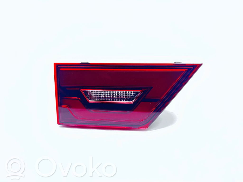 Jaguar E-Pace Tailgate rear/tail lights 