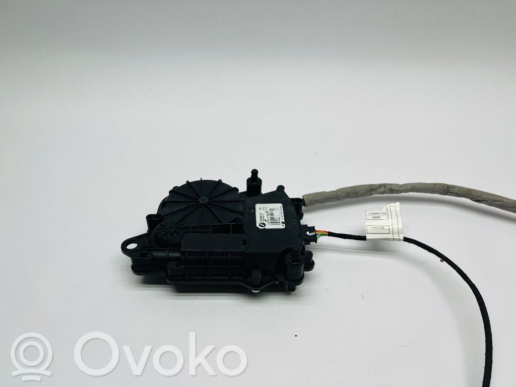 BMW 5 G30 G31 G38 Siłownik elektryczny podnoszenia klapy tylnej / bagażnika 