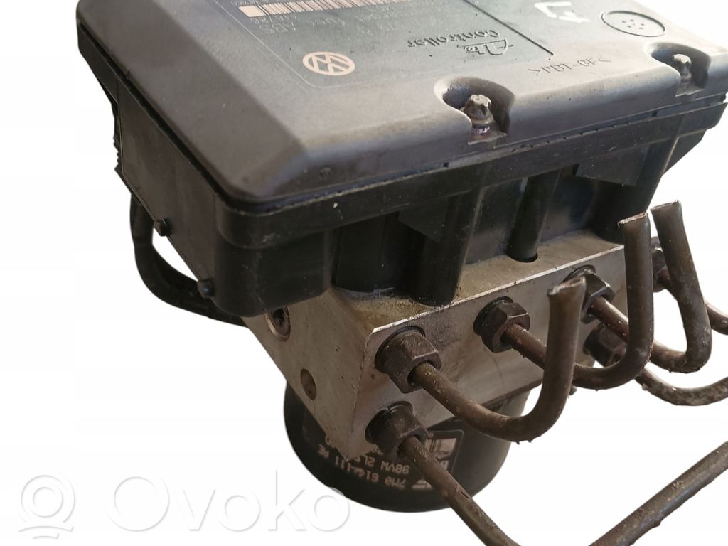 Volkswagen Bora ABS Steuergerät 