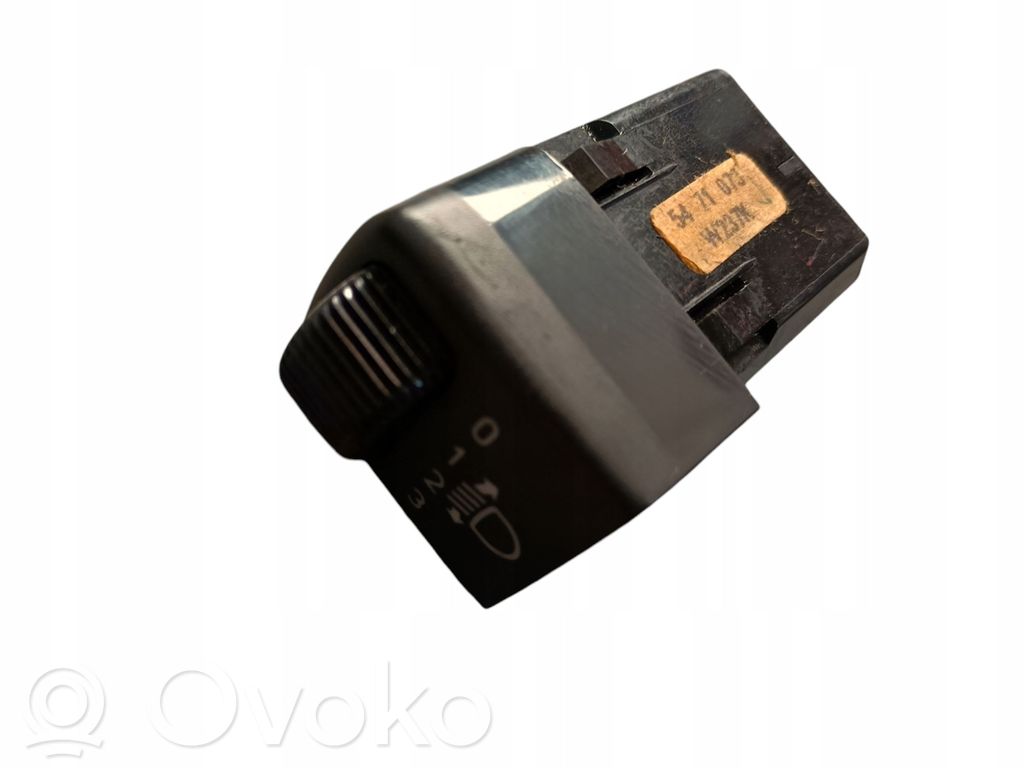 Tailgate/trunk/boot open switch   547107J,136KW,B205L,YS3DF75H537012835