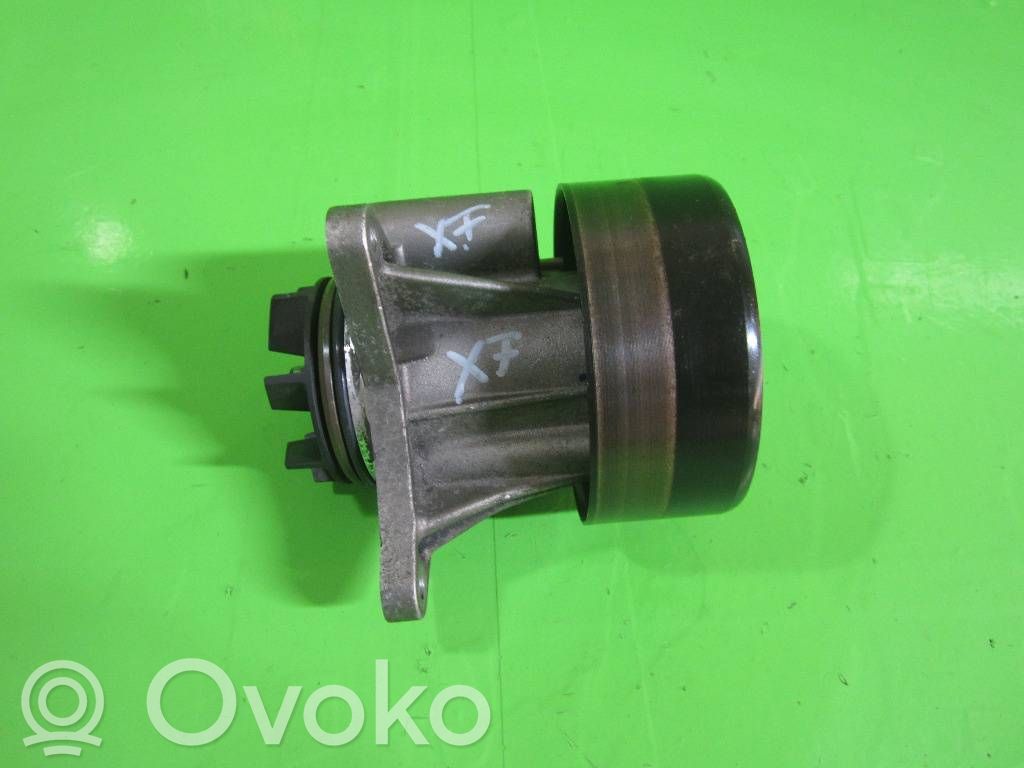 Jaguar XF X250 Water pump 