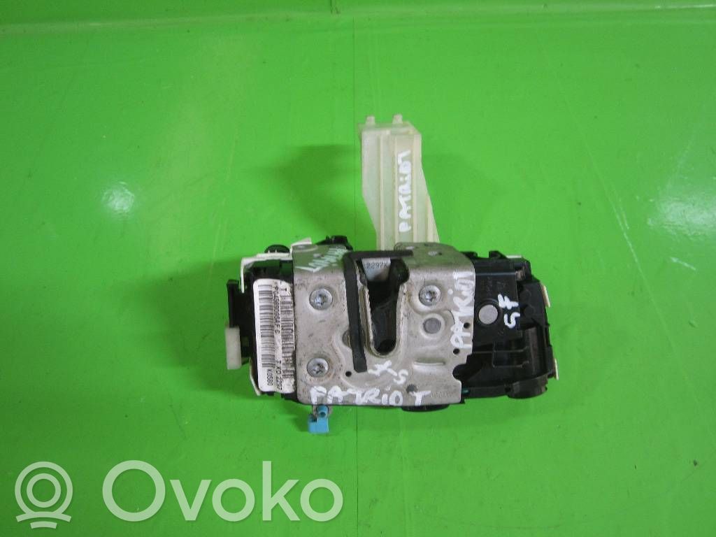 Jeep Patriot Front door lock 