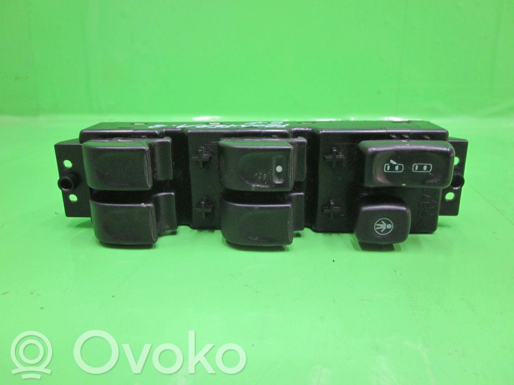 Opel Frontera B Electric window control switch 