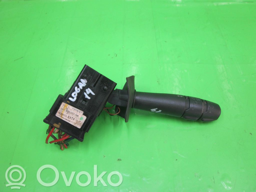 Dacia Logan I Light switch 