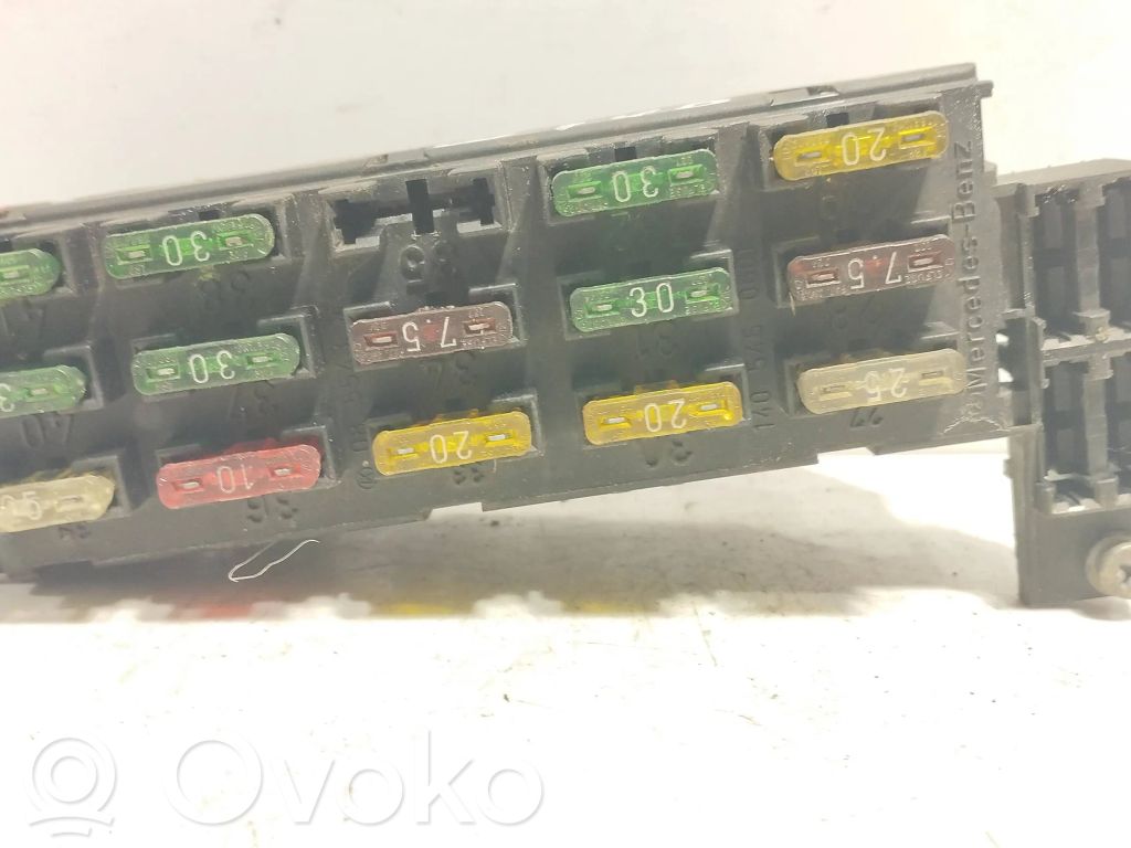 Mercedes-Benz S W140 Ramka / Moduł bezpieczników 
