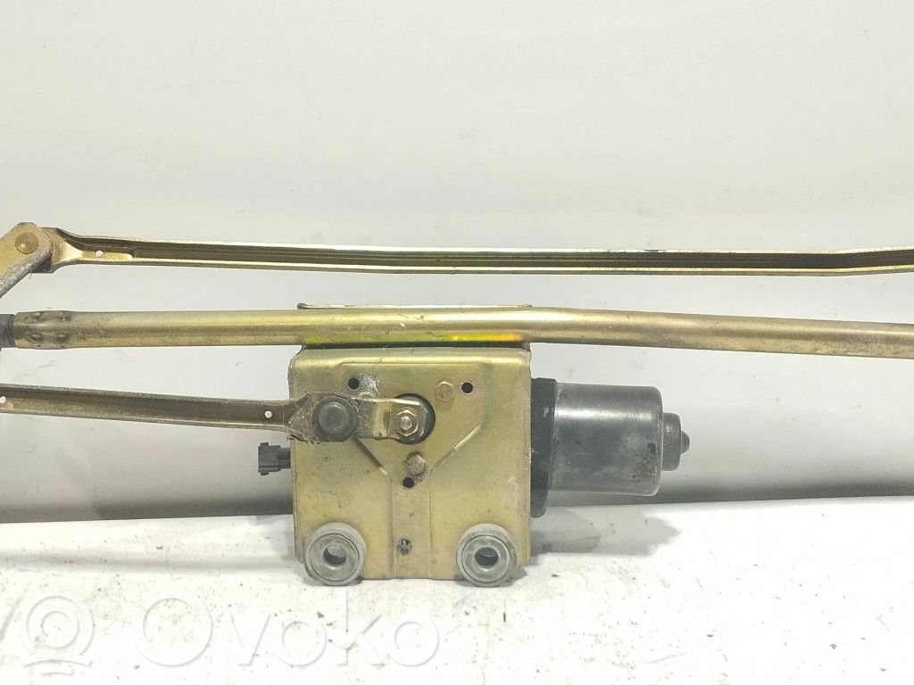 Saab 9-5 Tiranti e motorino del tergicristallo anteriore 