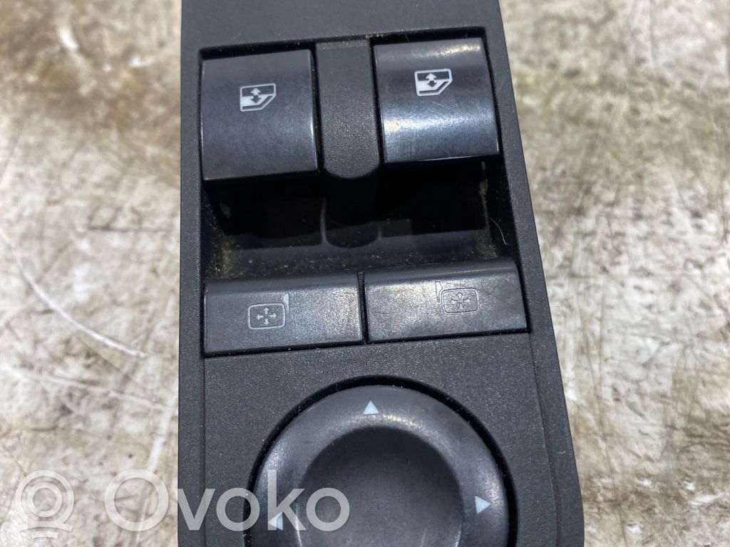 Opel Astra H Electric window control switch 