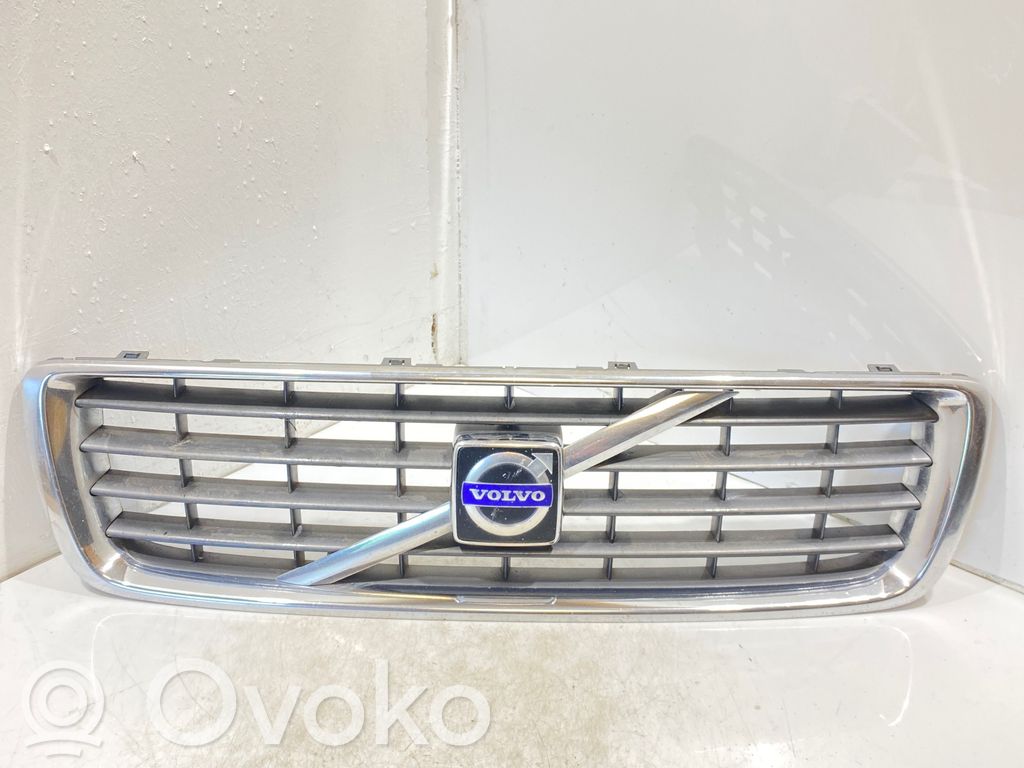 Volvo S80 Etupuskurin ylempi jäähdytinsäleikkö 