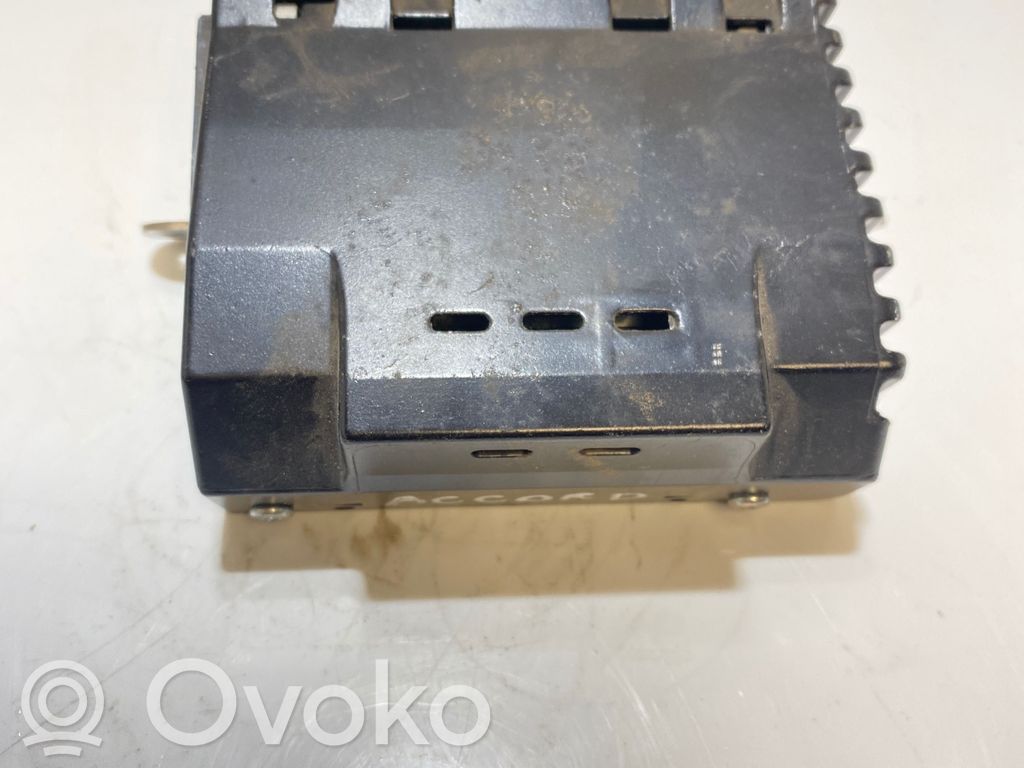Honda Accord Sound amplifier 