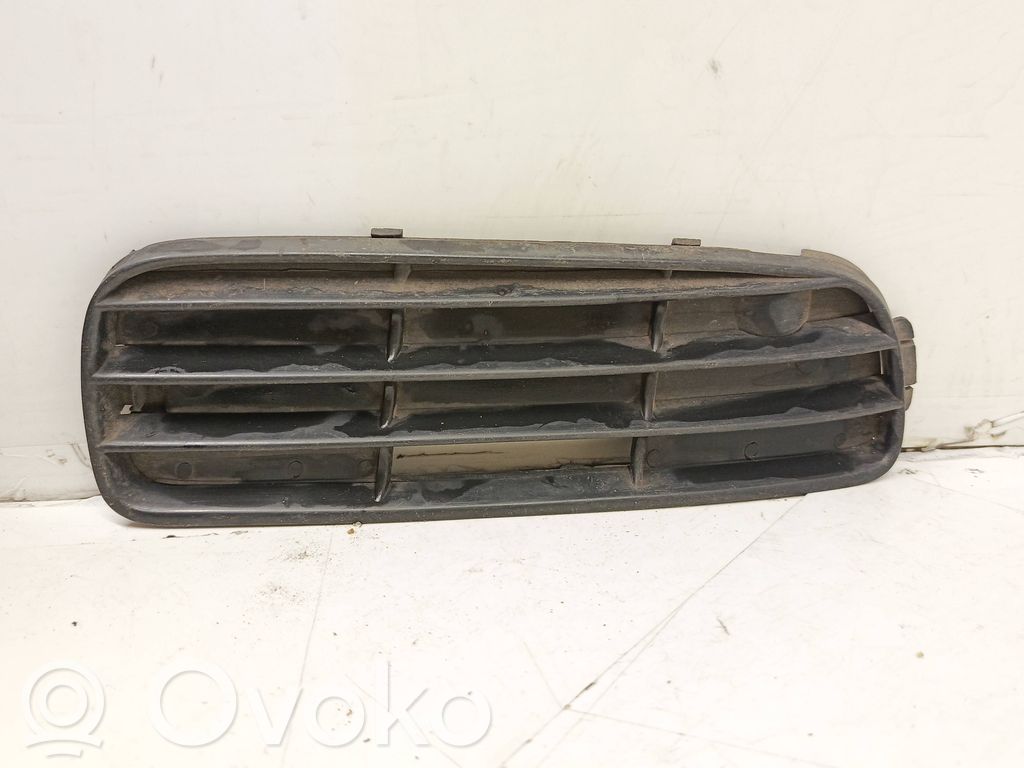 Audi 80 90 S2 B4 Front bumper lower grill 