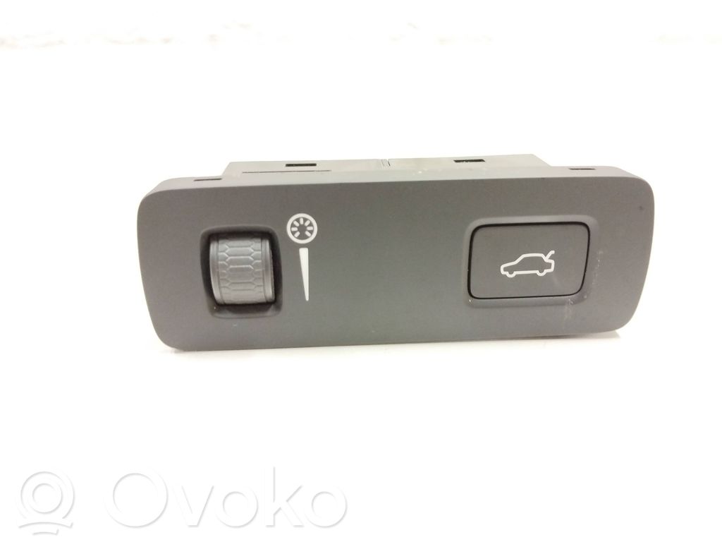 Volvo XC90 Tailgate opening switch 