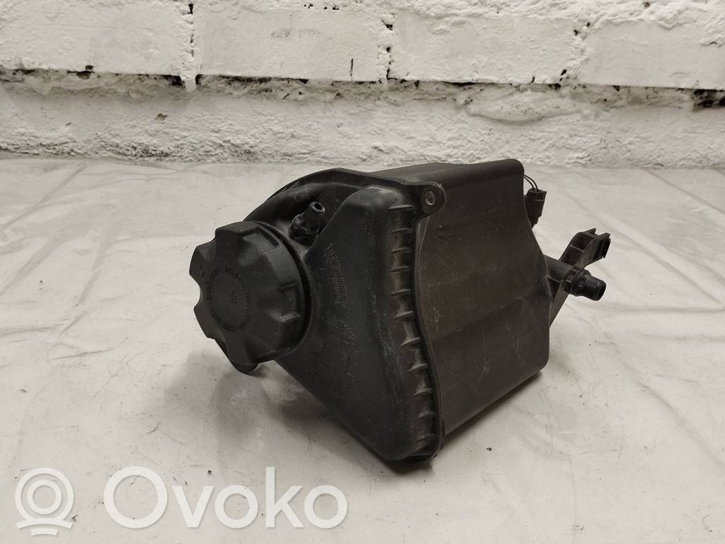 BMW 5 F10 F11 Zbiornik wyrównawczy chłodziwa 