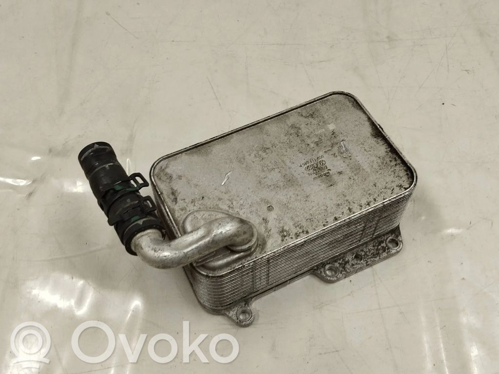 Porsche Macan (95B) Engine oil radiator 