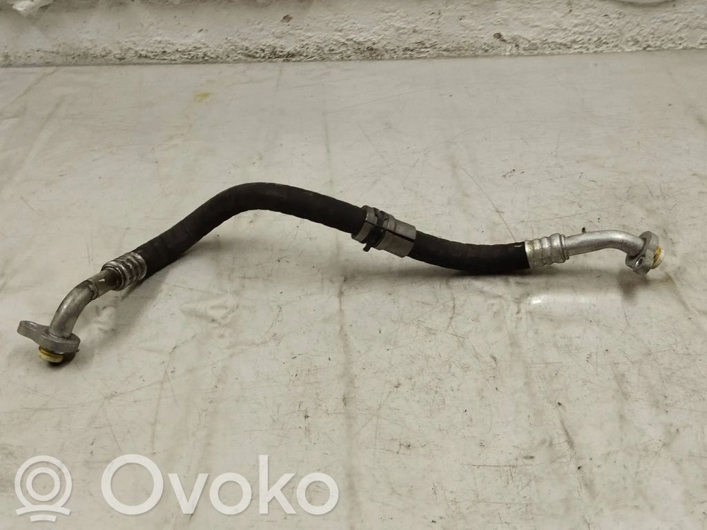 Ilmastointilaitteen putki (A/C)   31497424