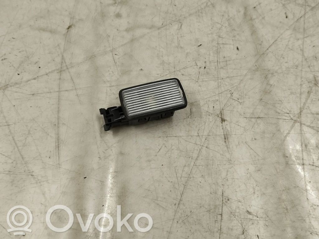 Volvo XC60 Rear door interior light 