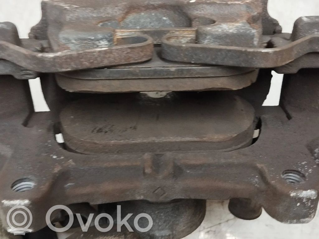 Volvo XC90 Etujarrusatula 