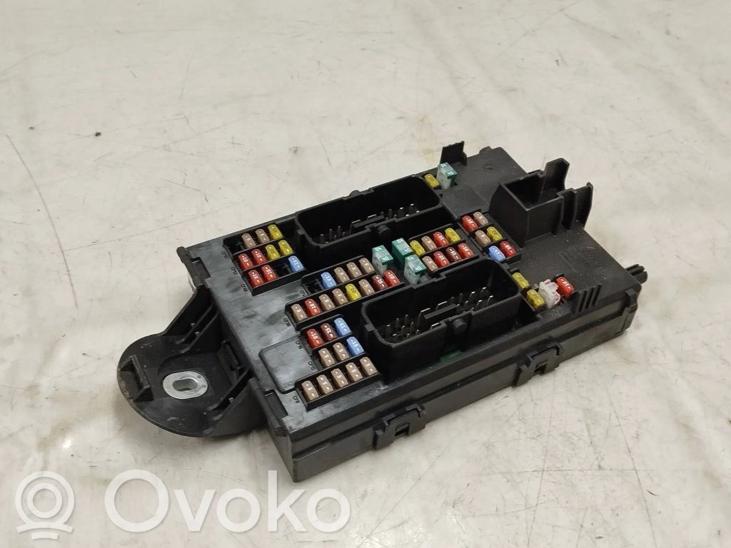 Volvo S90, V90 Módulo de fusible 