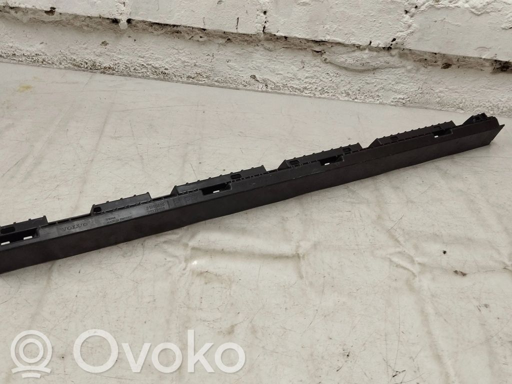 Volvo XC90 Ślizg listwy progowej 