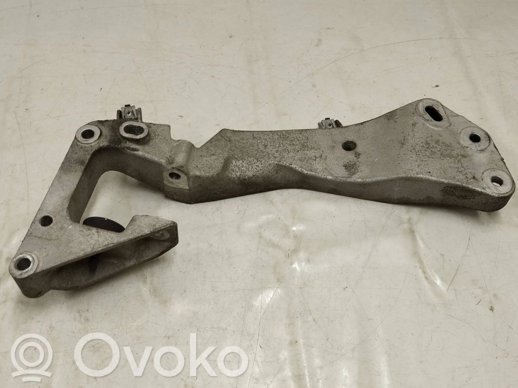 BMW 4 F36 Gran coupe Gearbox mounting bracket 