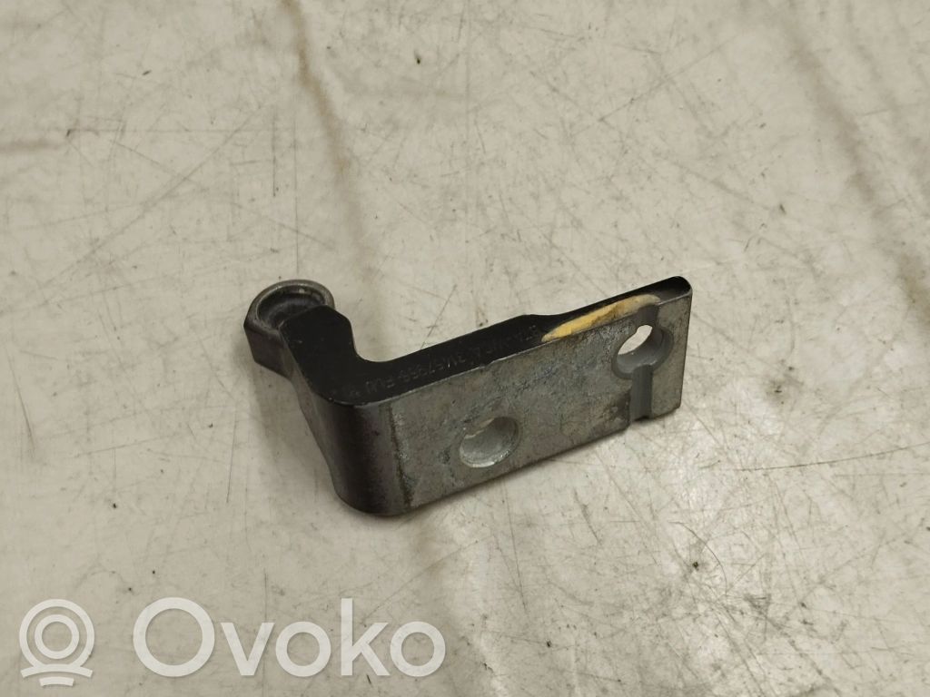 Front door upper hinge   31457956
