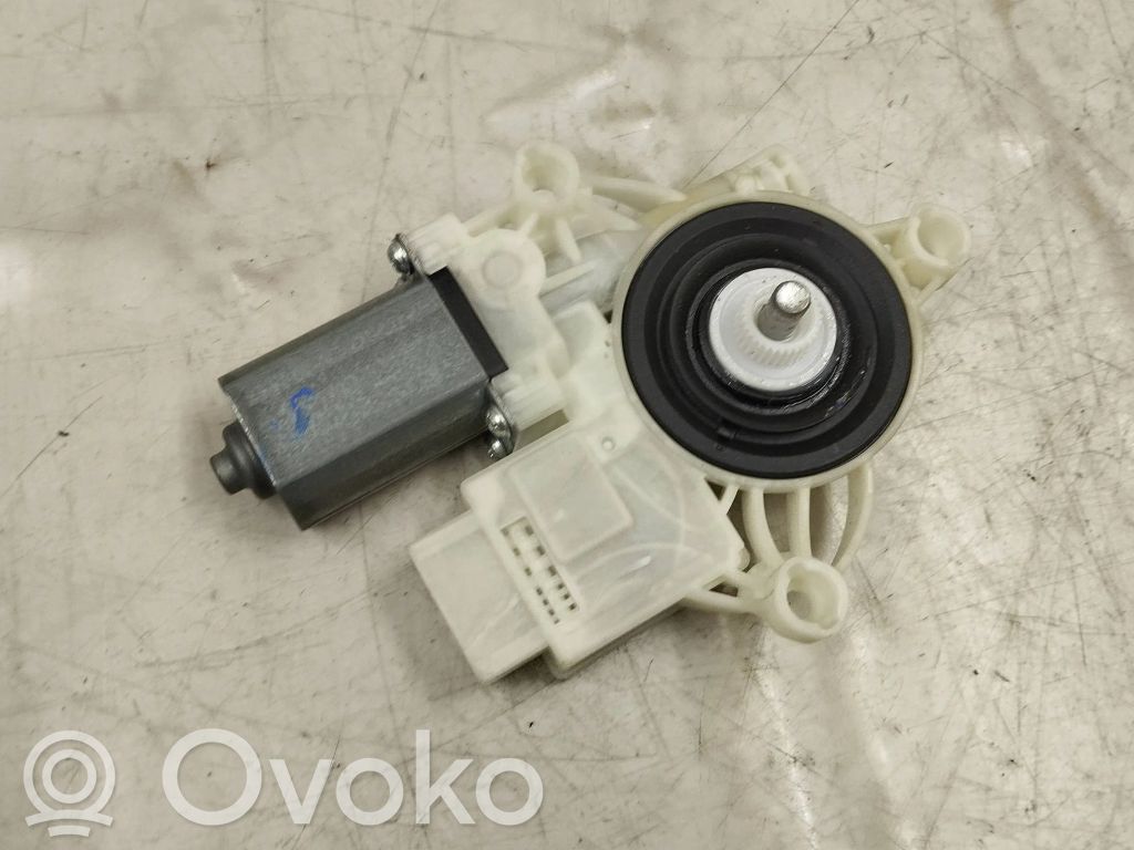 Silnik regulatora szyby drzwi przednich   9463855