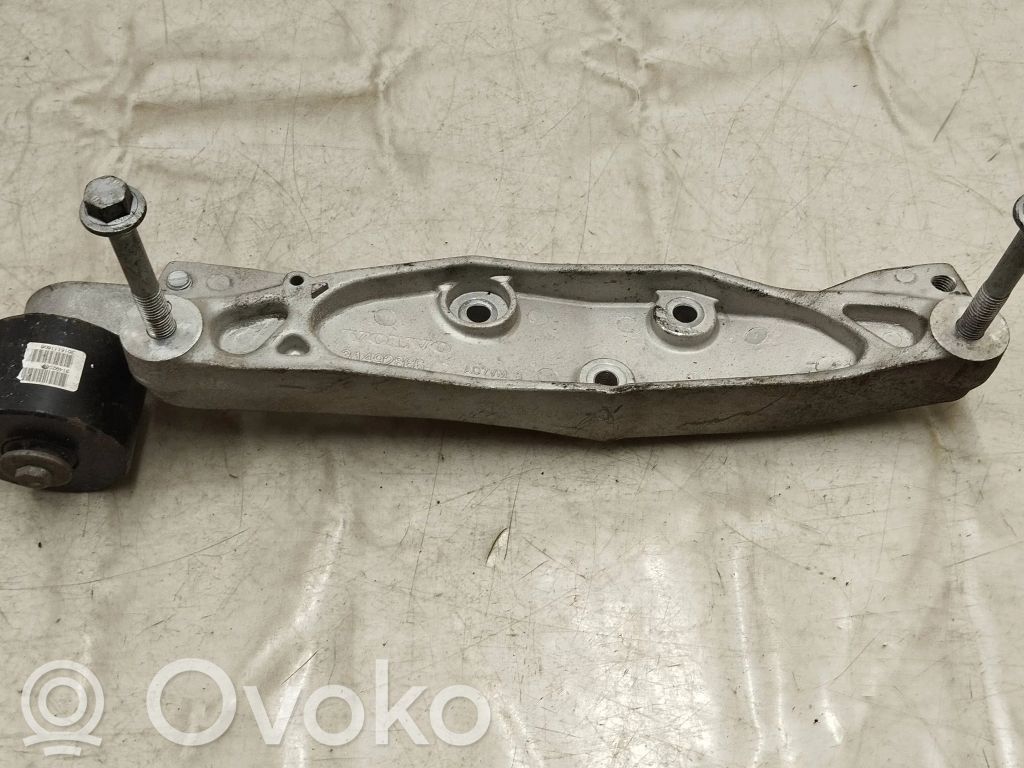 Volvo XC60 Rear differential/diff mount bracket 