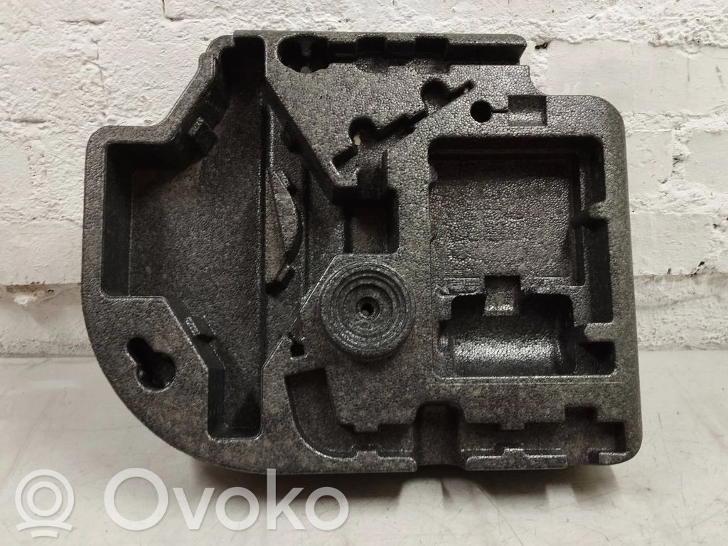Volvo XC60 Tool box 