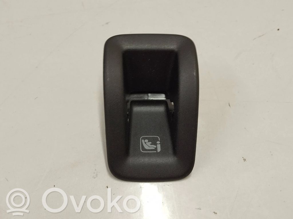 ISOFIX dangtelis   8W0887233A,8W0887233B,8W0887233C,8W0887233