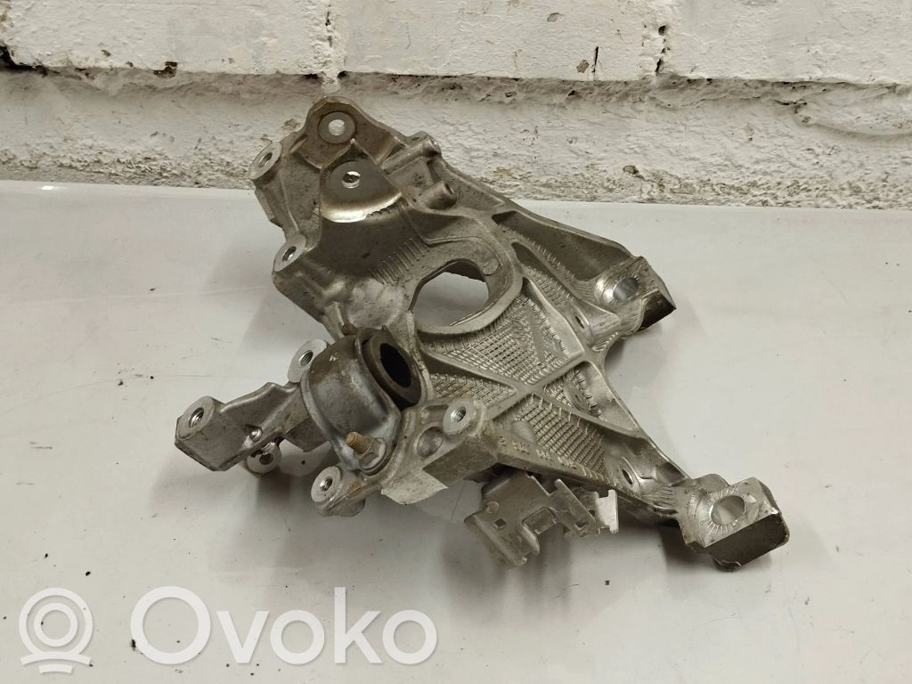 Audi A5 Engine mounting bracket 