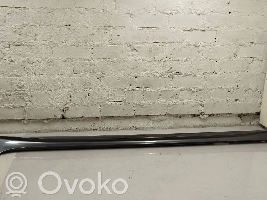 Audi A5 Slenkstis 