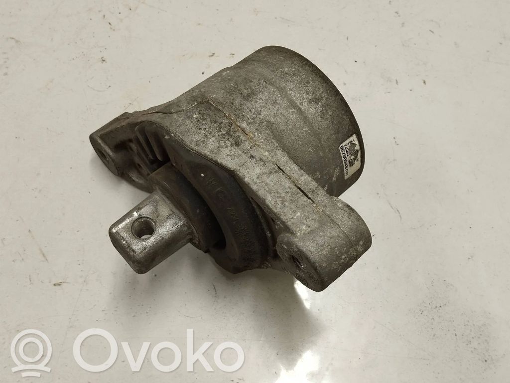 Maserati Ghibli Engine mount bracket 