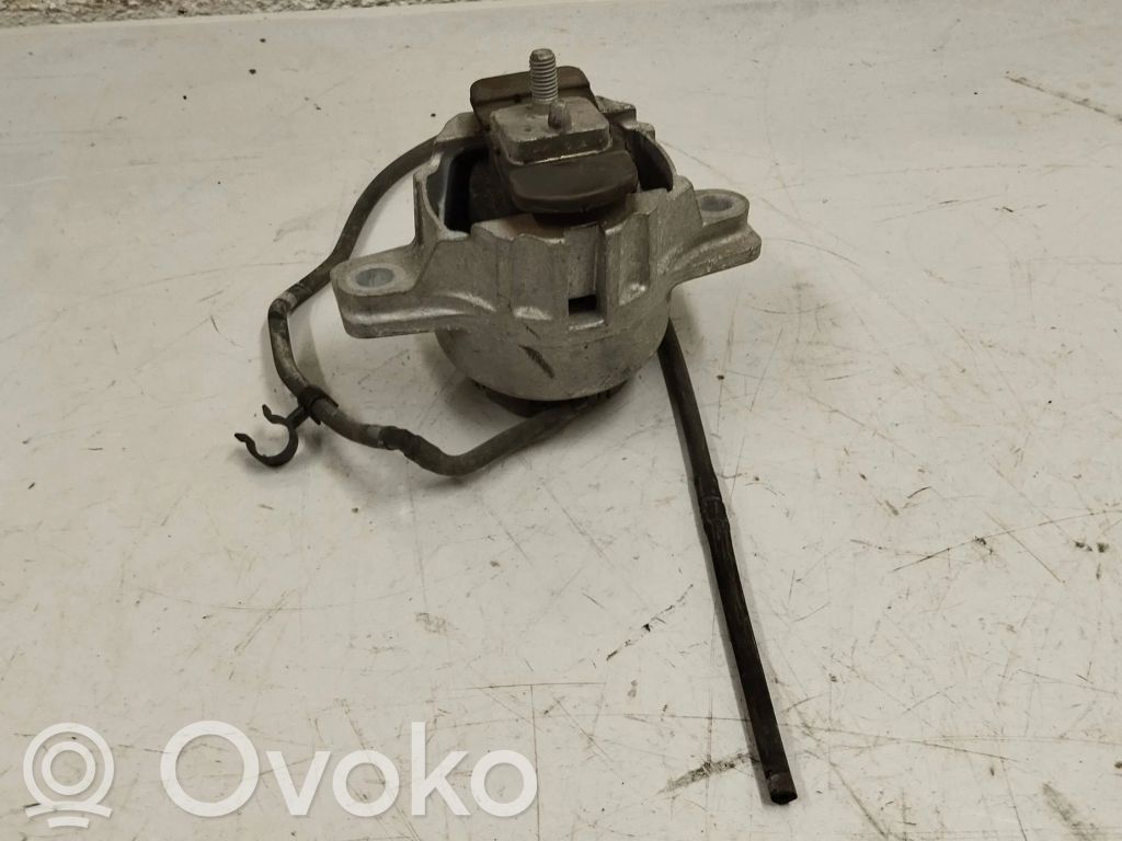 Land Rover Range Rover Velar Engine mount bracket 