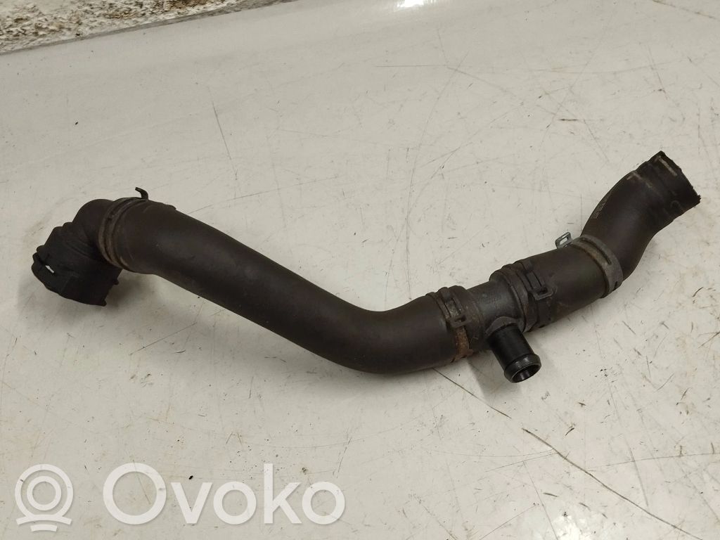 Audi Q3 8U Engine coolant pipe/hose 