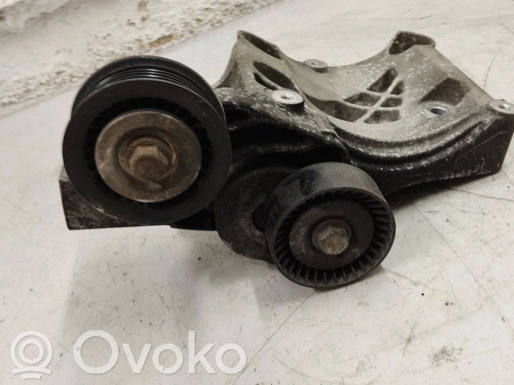 Opel Astra J Diržo įtempėjas 