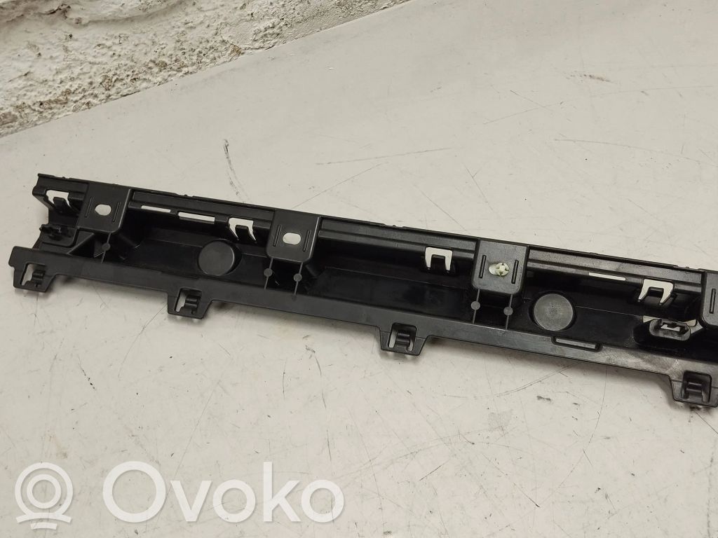 Sill supporting ledge   8737084