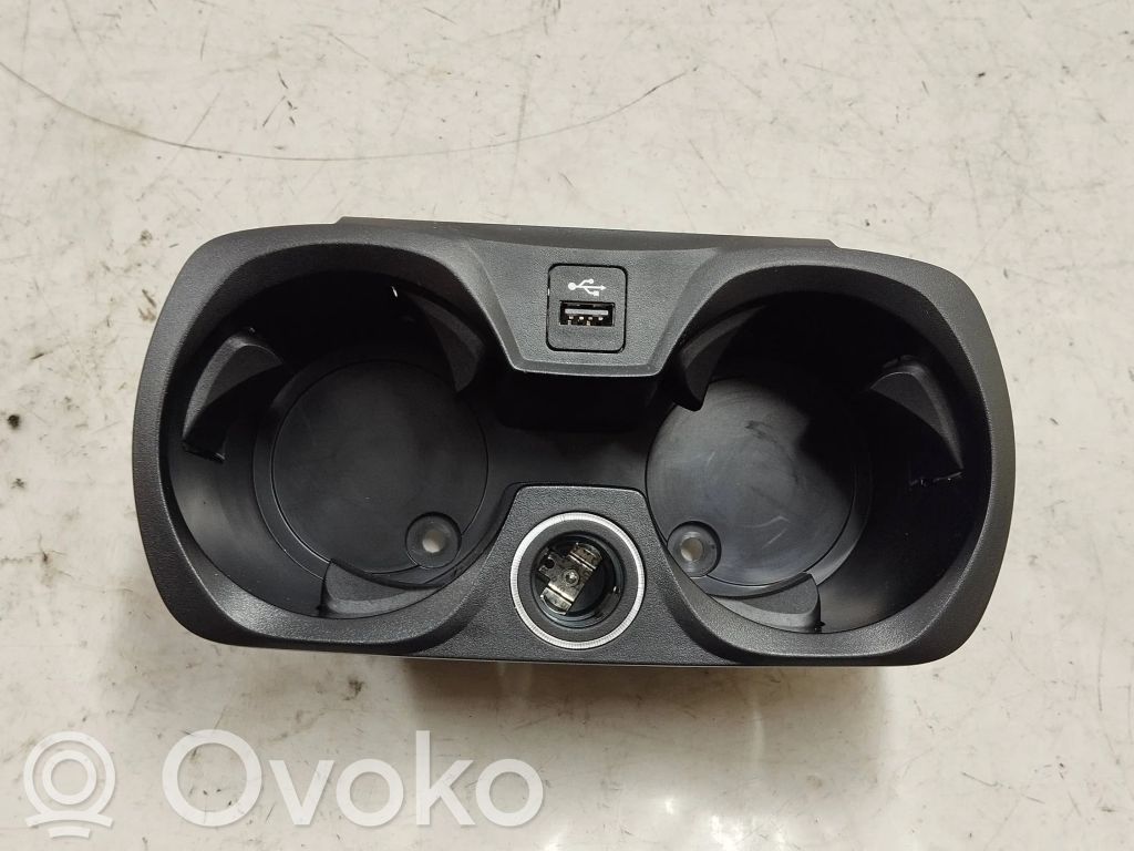 BMW i4 Cup holder front 