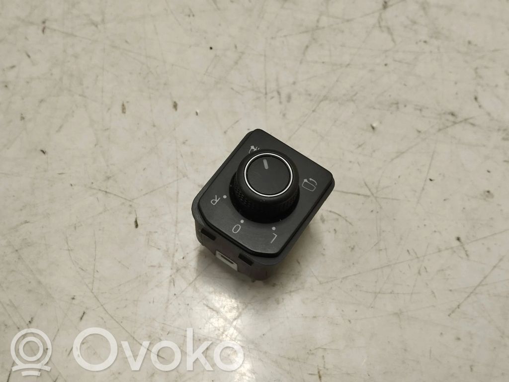 Skoda Octavia Mk3 (5E) Wing mirror switch 