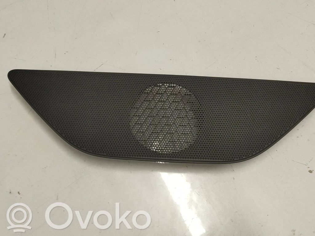 Seat Leon (5F) Centrinio garsiakalbio apdaila 
