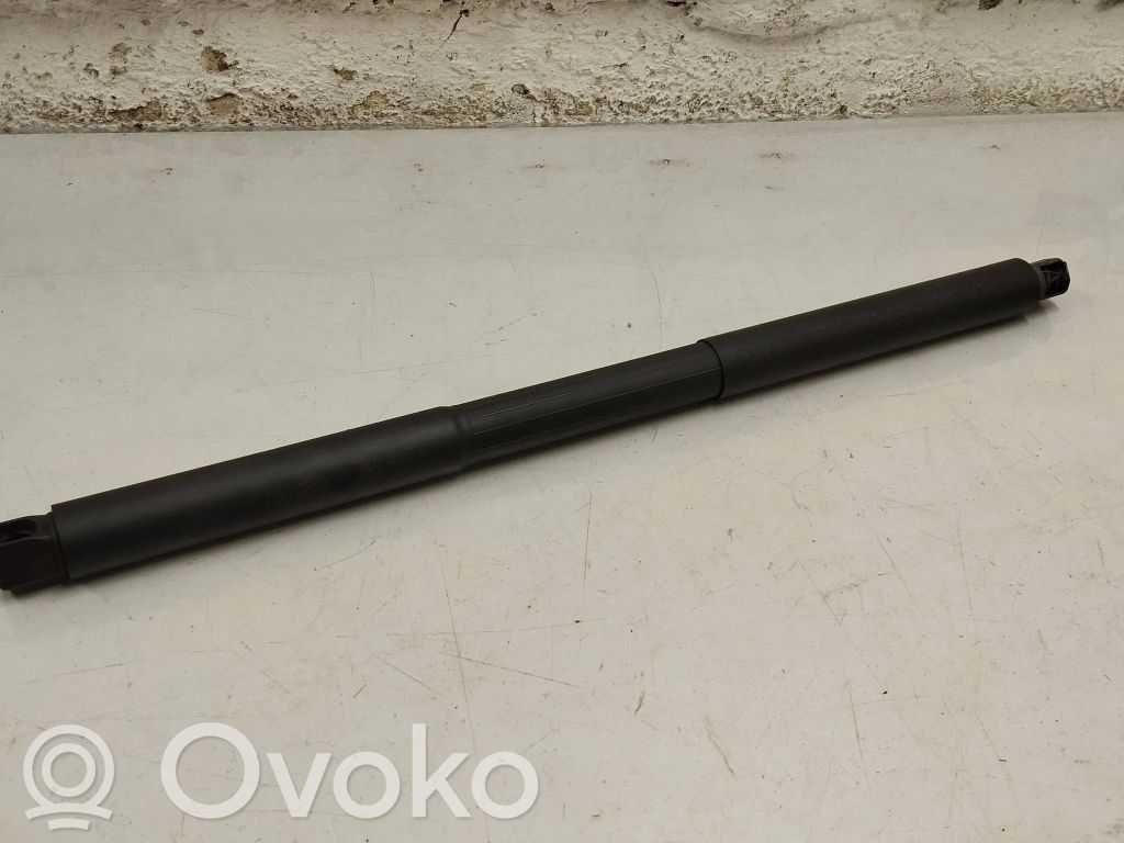 Amortyzator klapy tylnej bagażnika   A1669803764